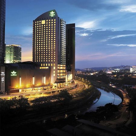 St Giles Gardens Kuala Lumpur Bagian luar foto The Berlian Hotel