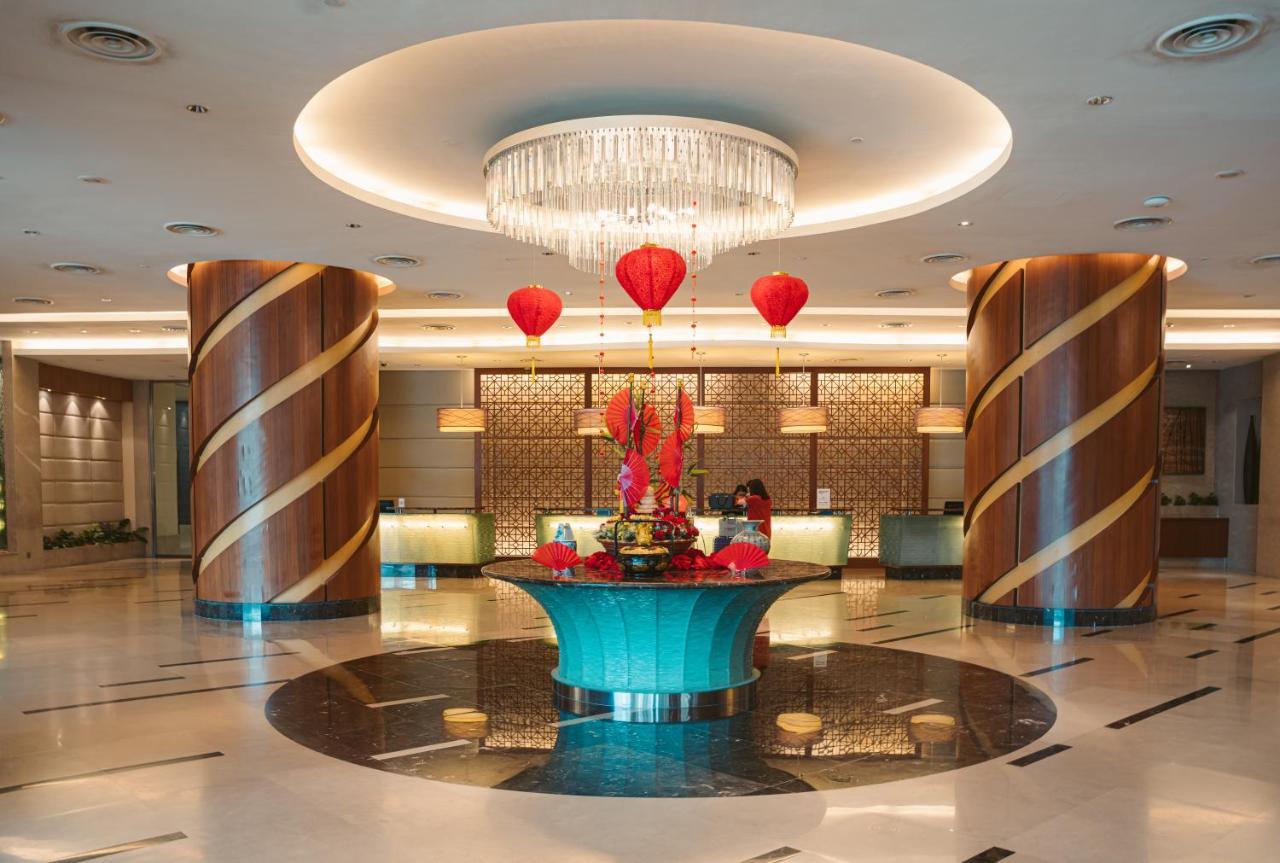 St Giles Gardens Kuala Lumpur Bagian luar foto The lobby of the hotel